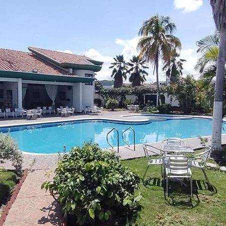 Casa Frasser Honda  Bagian luar foto